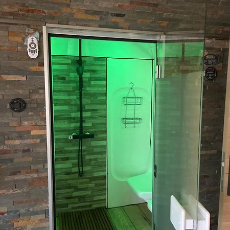 Studio Port Pin Vue Mer, Jacuzzi, Hammam, Parking Prives Cassis Eksteriør billede